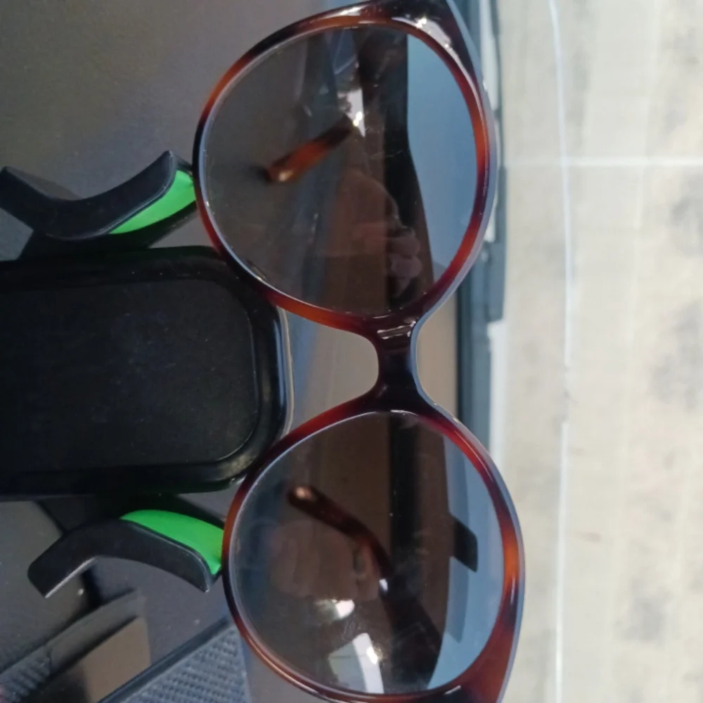 Chloé Sunglasses - Picture 2 of 6